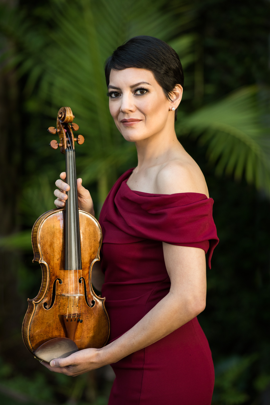 Portrait Photographer in Los Angeles David Zentz - Publicity portrait of violinist Anne Akiko Myers in Los Angeles.